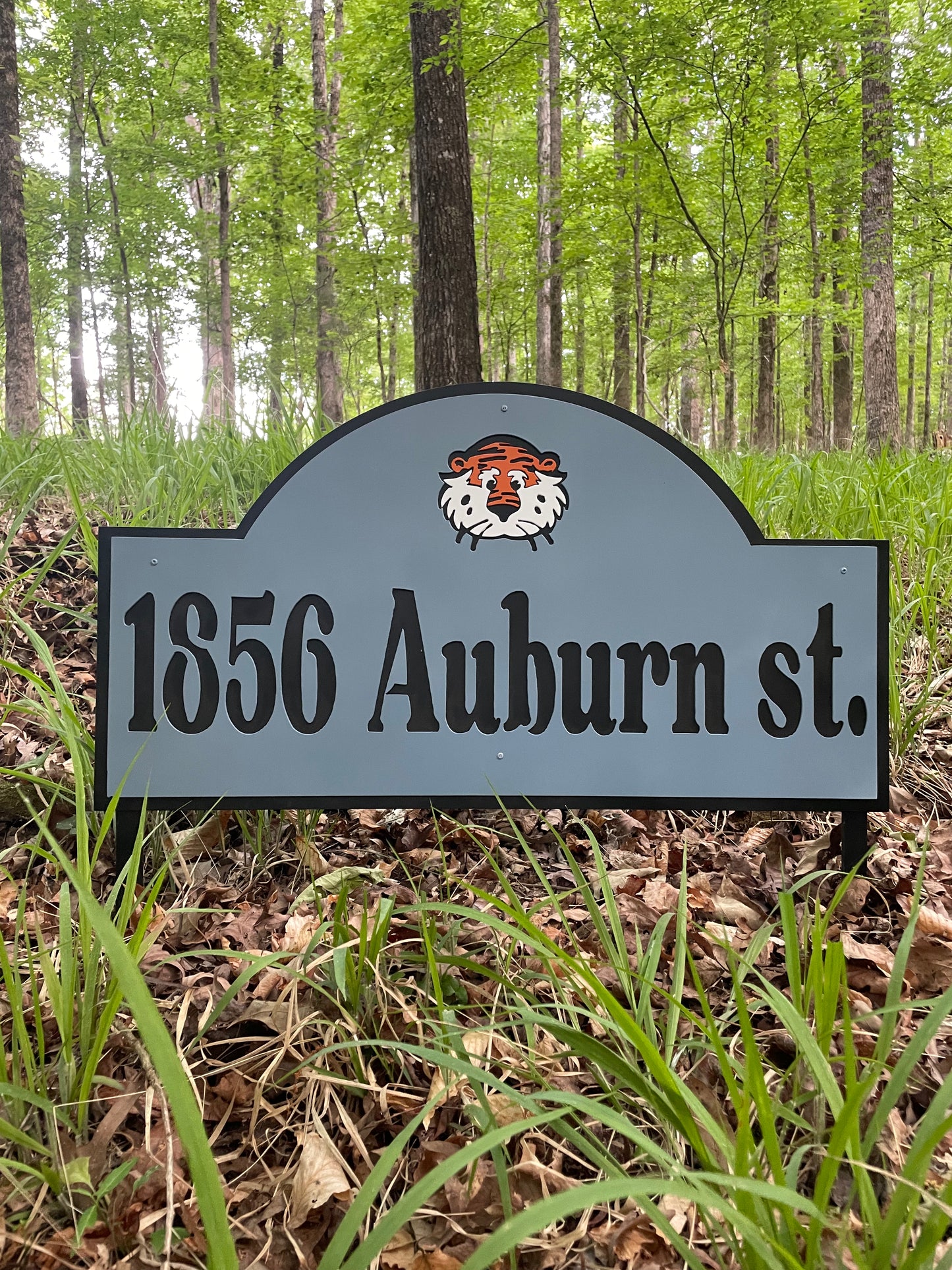 Aubie head address sign